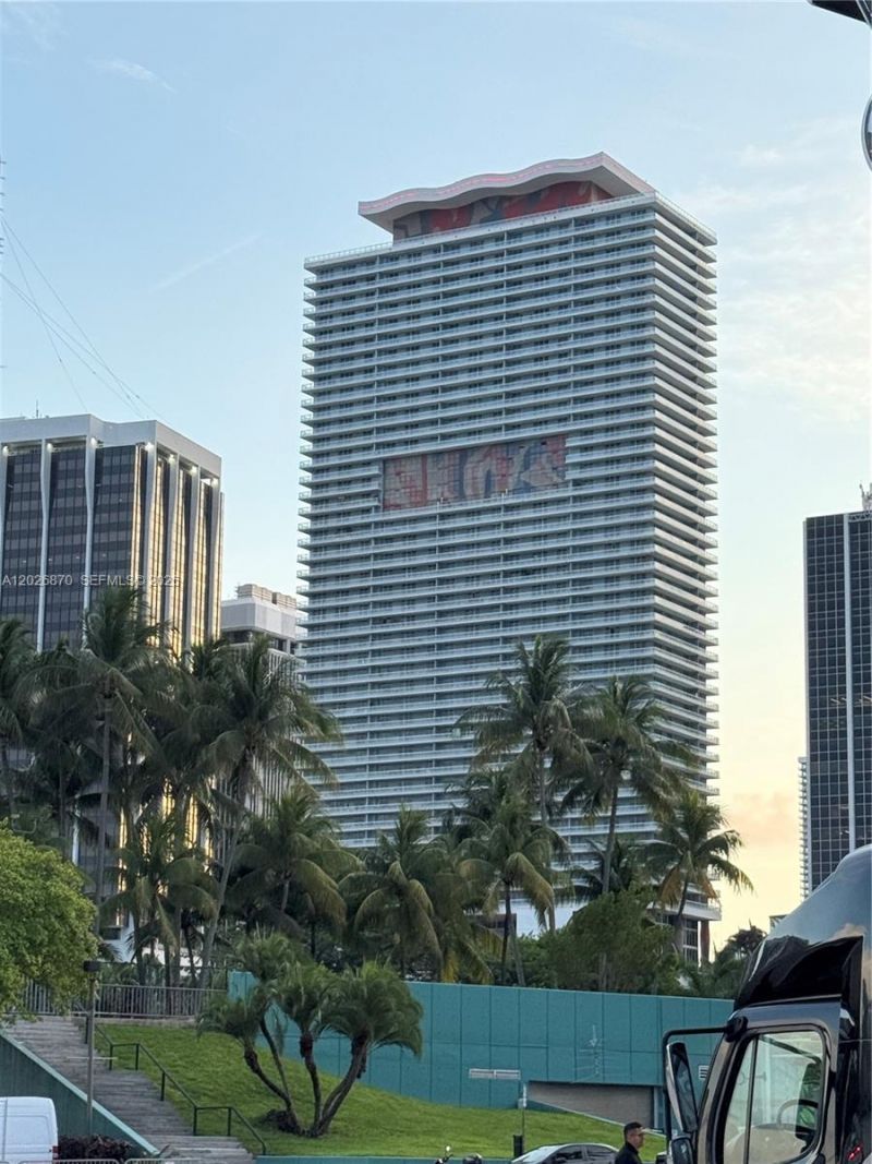 50 Biscayne Blvd, Unit 3303, Miami, FL 33132 Photo