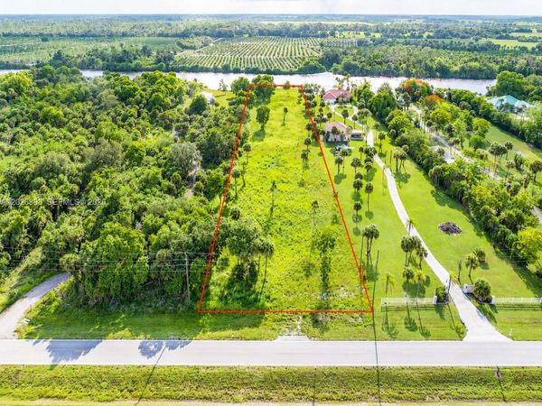 5220 Fort Denuad , La Belle, FL 33935