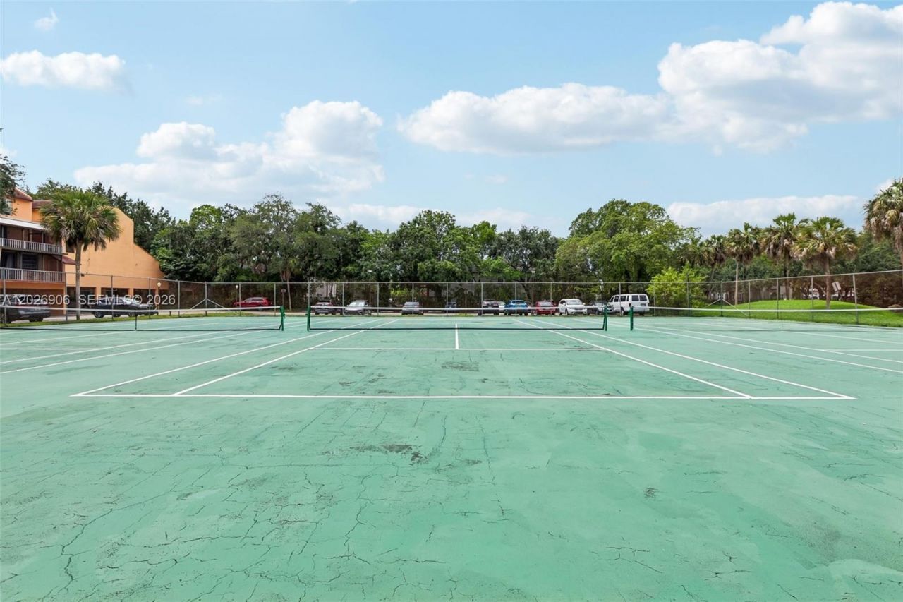 400 Commodore Dr , Unit 206, Plantation, FL 33325 Photo