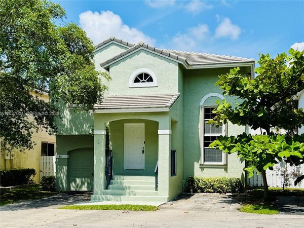 841 NW 98th Ave , Plantation, FL 33324
