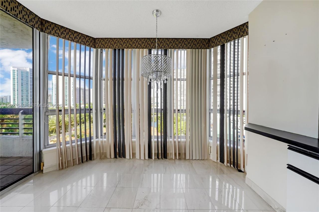 3600 Mystic Pointe Dr , Unit 812, Aventura, FL 33180 Photo