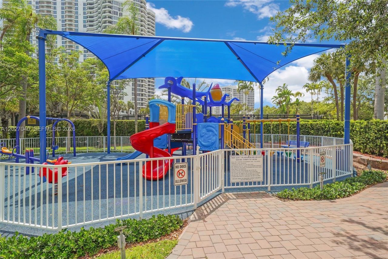 3600 Mystic Pointe Dr , Unit 812, Aventura, FL 33180 Photo