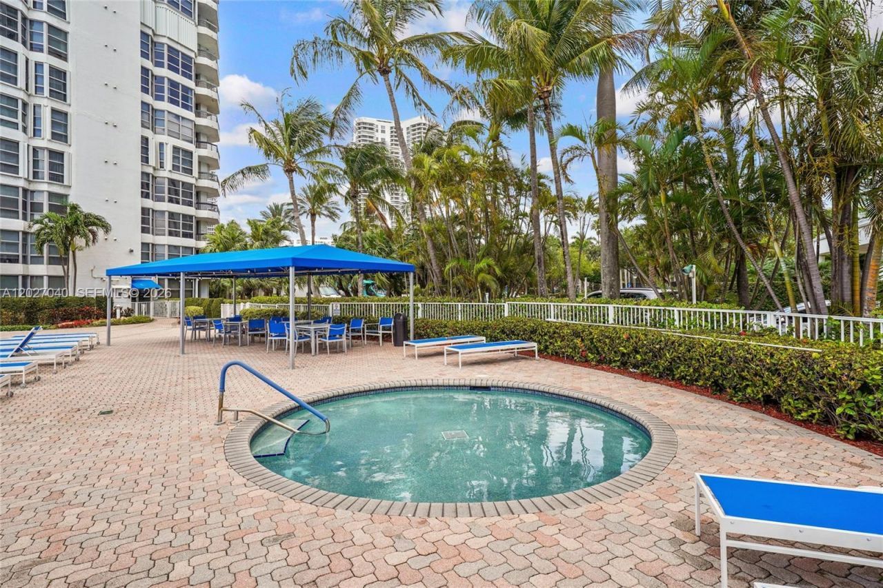 3600 Mystic Pointe Dr , Unit 812, Aventura, FL 33180 Photo