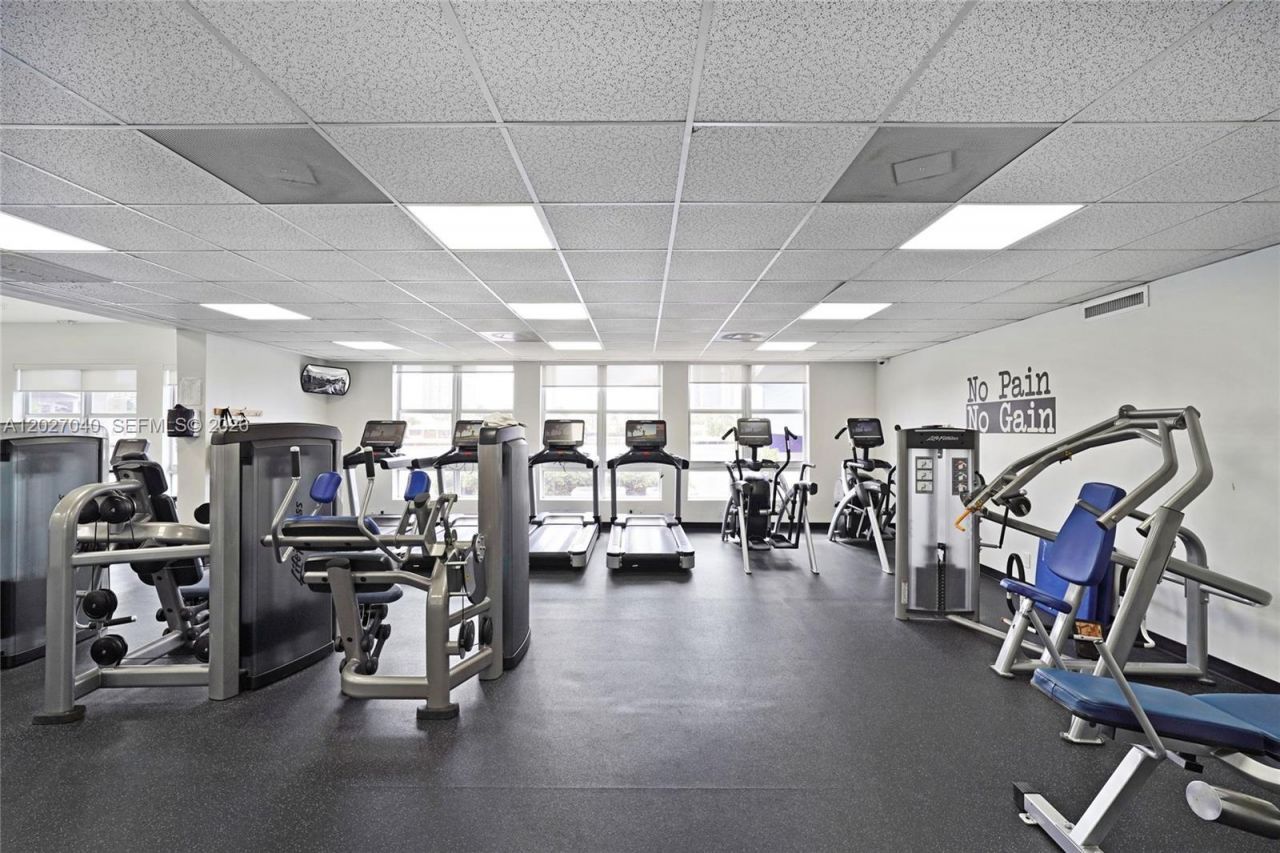 3600 Mystic Pointe Dr , Unit 812, Aventura, FL 33180 Photo