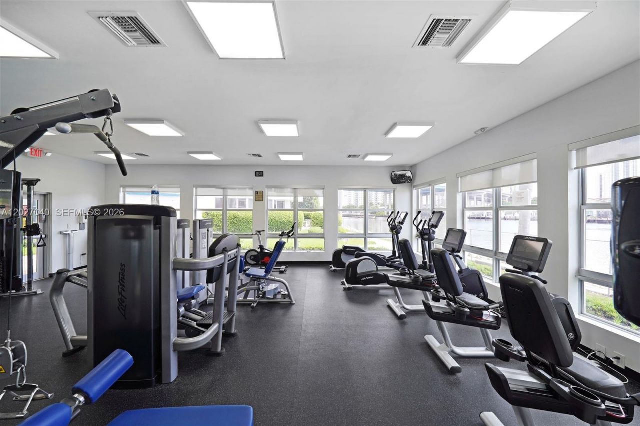 3600 Mystic Pointe Dr , Unit 812, Aventura, FL 33180 Photo