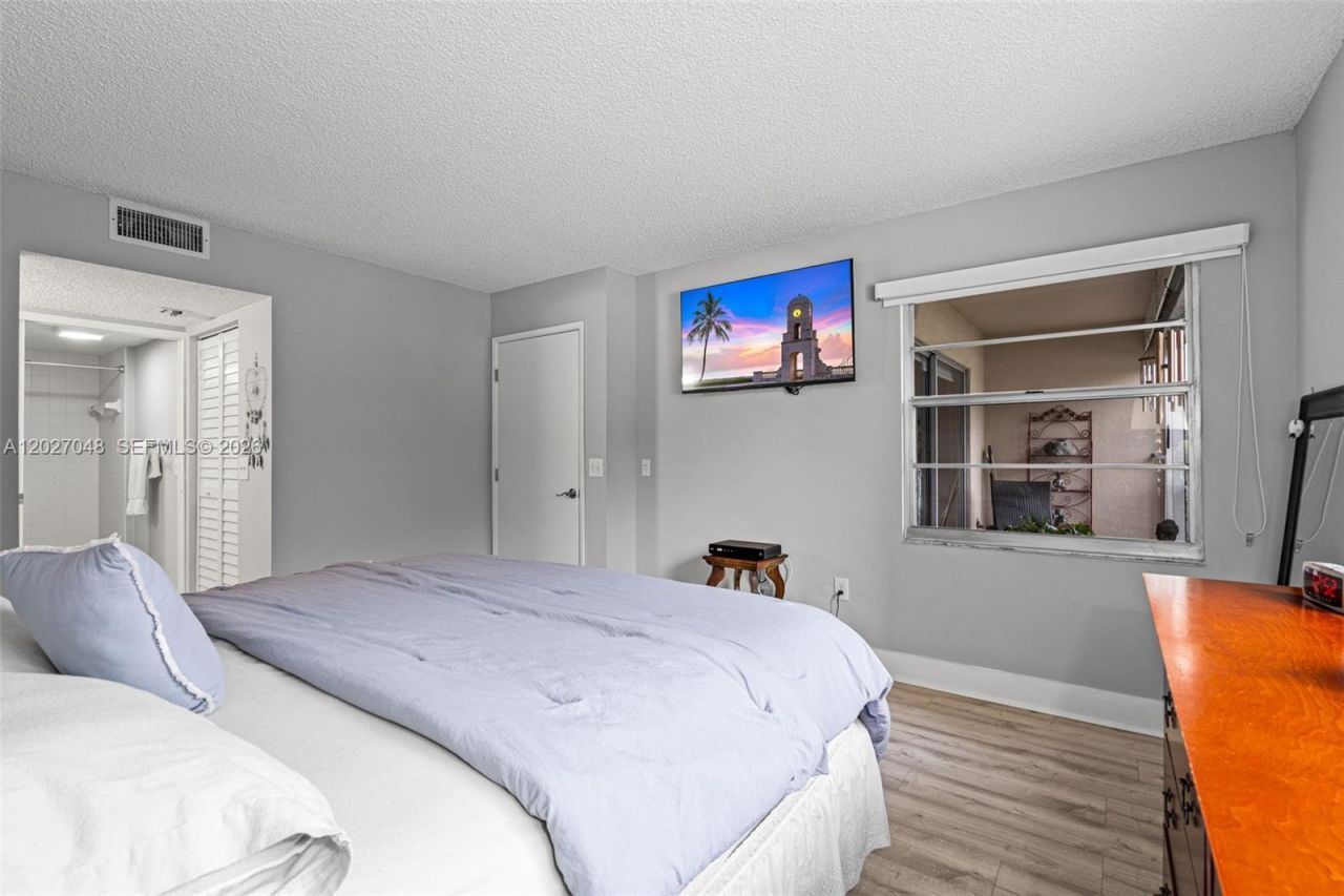 13355 SW 16th Ct , Unit 211E, Pembroke Pines, FL 33027 Photo