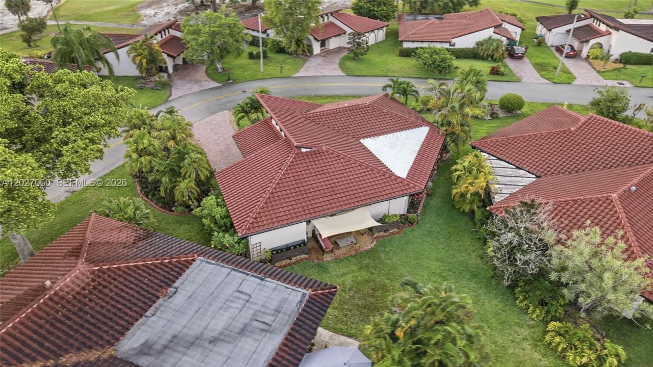 8189 Pine Cir , Unit 49, Tamarac, FL 33321 Photo