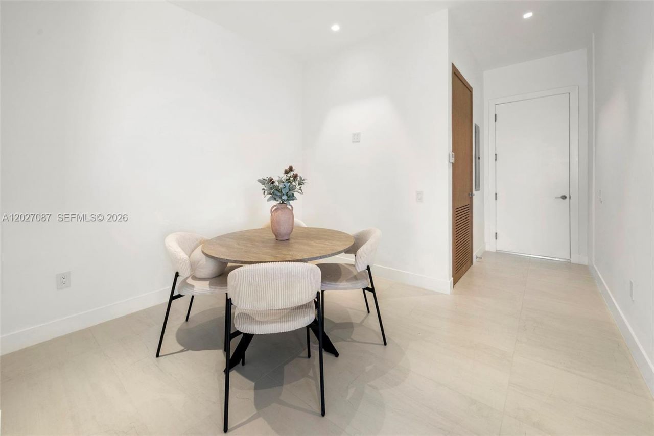 246 NE 6th Ave , Unit 302, Delray Beach, FL 33483 Photo
