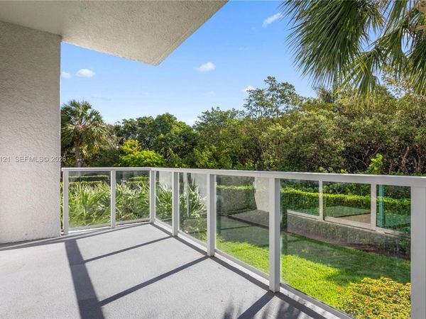 15051 Royal Oaks Ln , Unit 101, North Miami, FL 33181