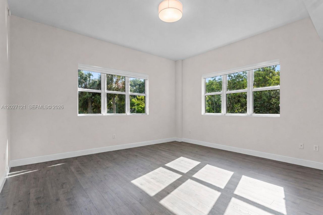 15051 Royal Oaks Ln, Unit 101, North Miami, FL 33181 Photo