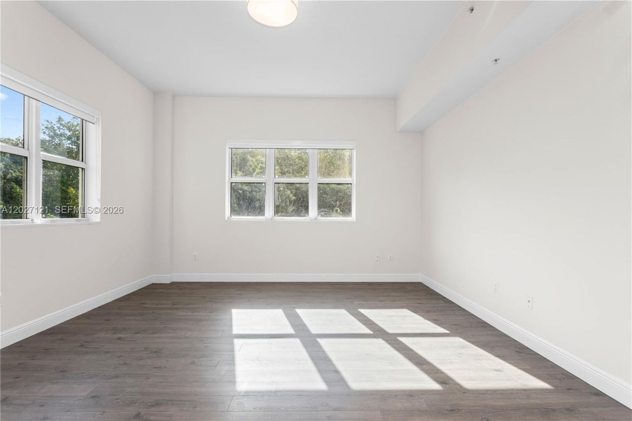 15051 Royal Oaks Ln , Unit 101, North Miami, FL 33181 Photo