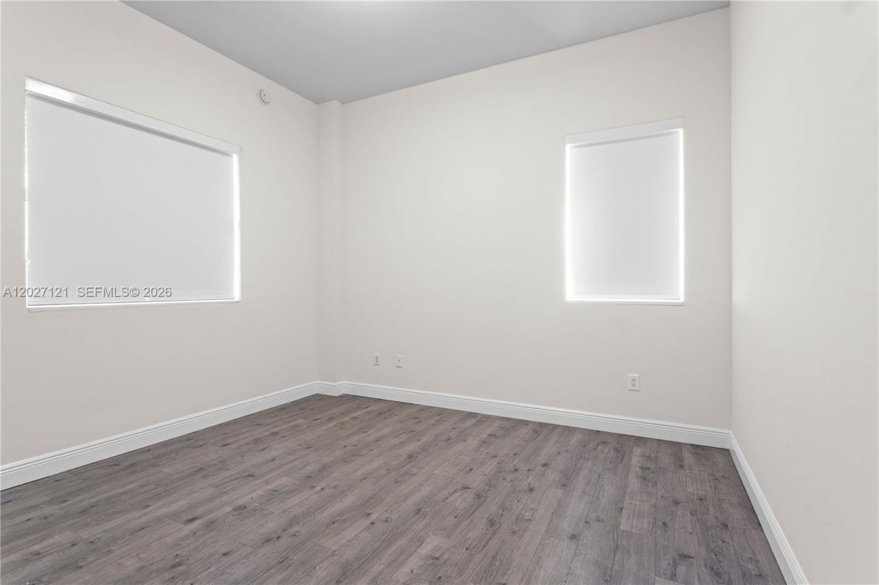 15051 Royal Oaks Ln , Unit 101, North Miami, FL 33181 Photo