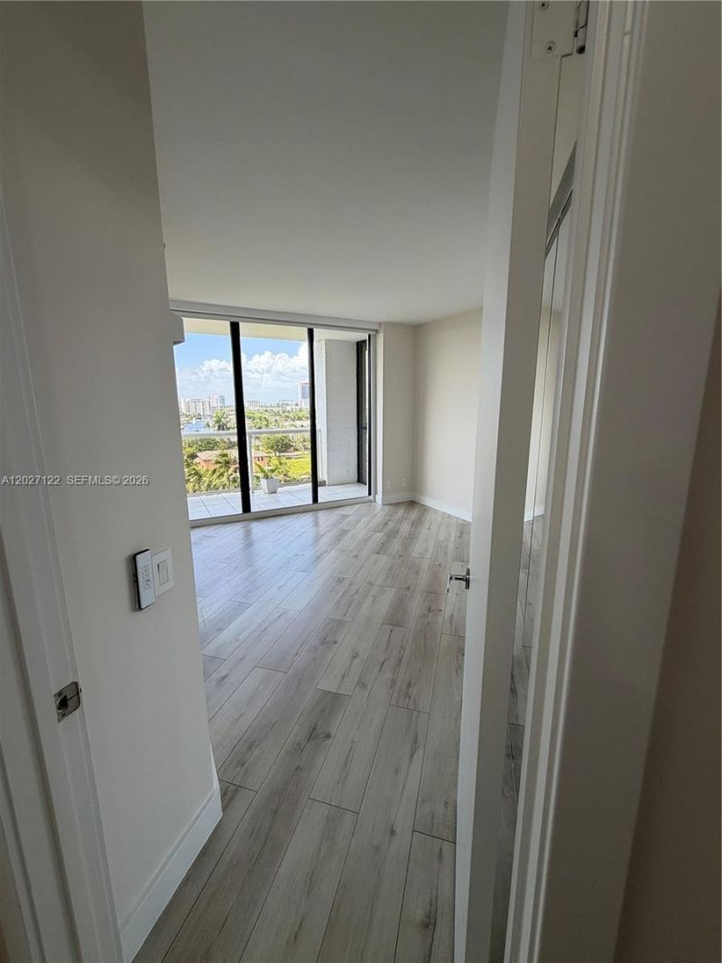 3640 Yacht Club Dr, Unit 805, Aventura, FL 33180 Photo