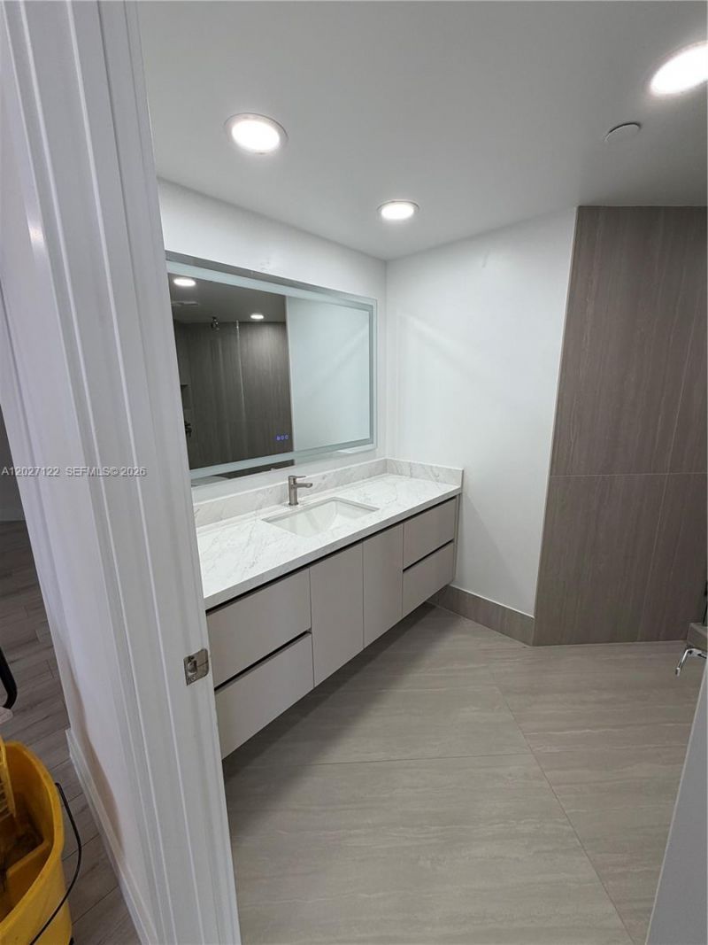 3640 Yacht Club Dr, Unit 805, Aventura, FL 33180 Photo