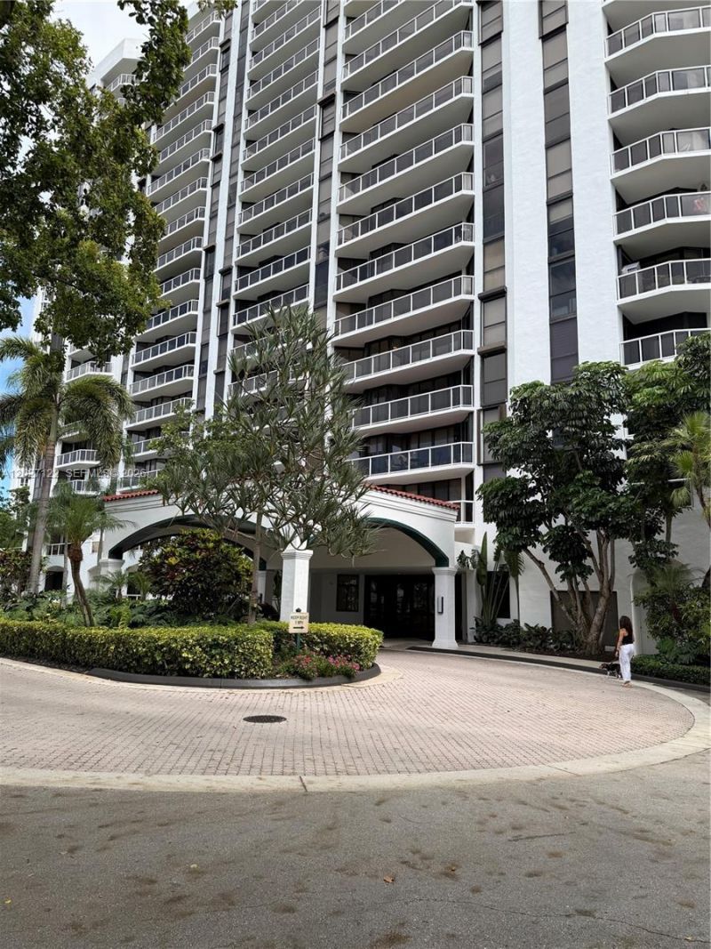 3640 Yacht Club Dr, Unit 805, Aventura, FL 33180 Photo