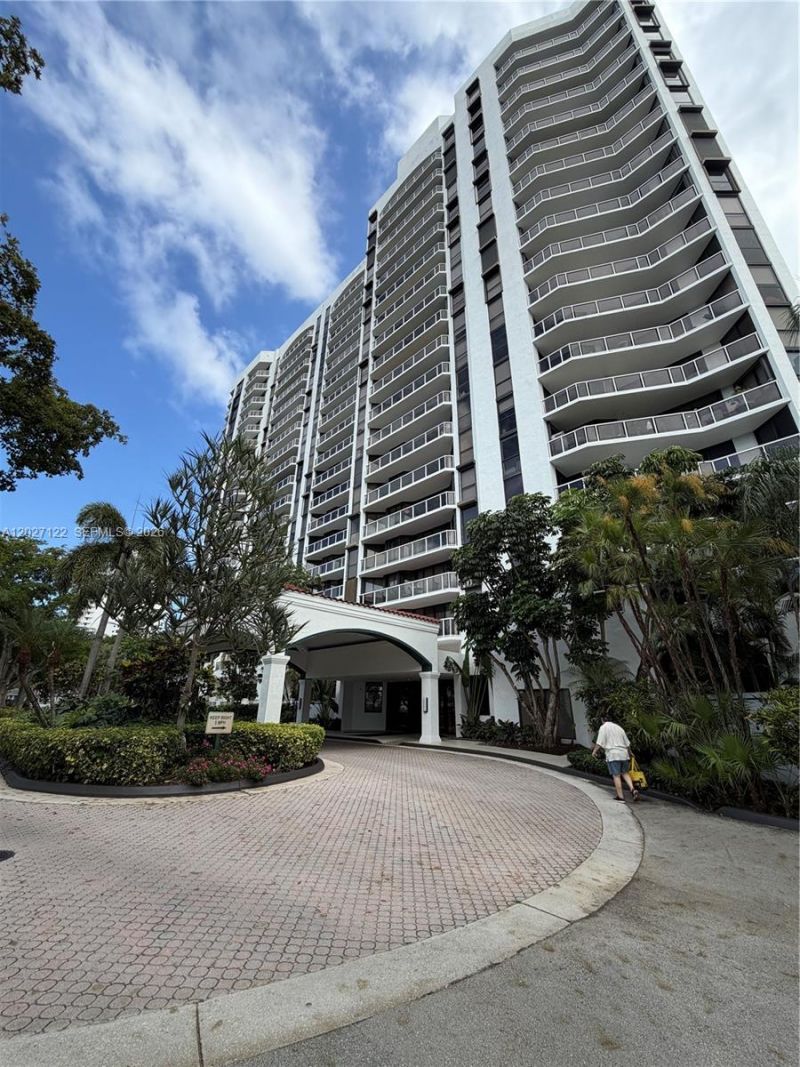 3640 Yacht Club Dr, Unit 805, Aventura, FL 33180 Photo