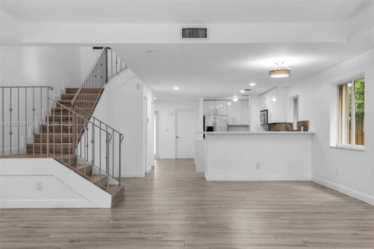 3062 Matilda St , Unit 2, Miami, FL 33133 Photo