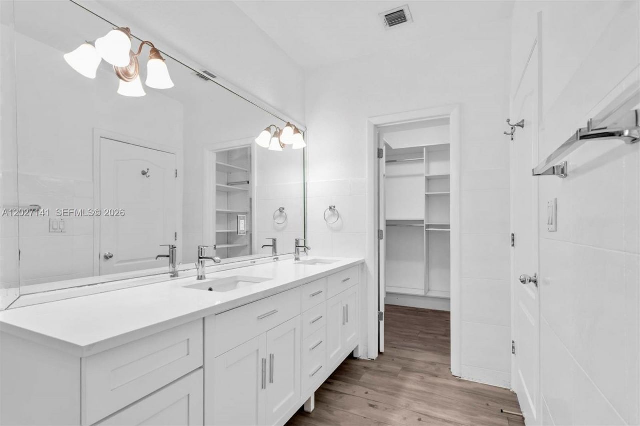 3062 Matilda St , Unit 2, Miami, FL 33133 Photo