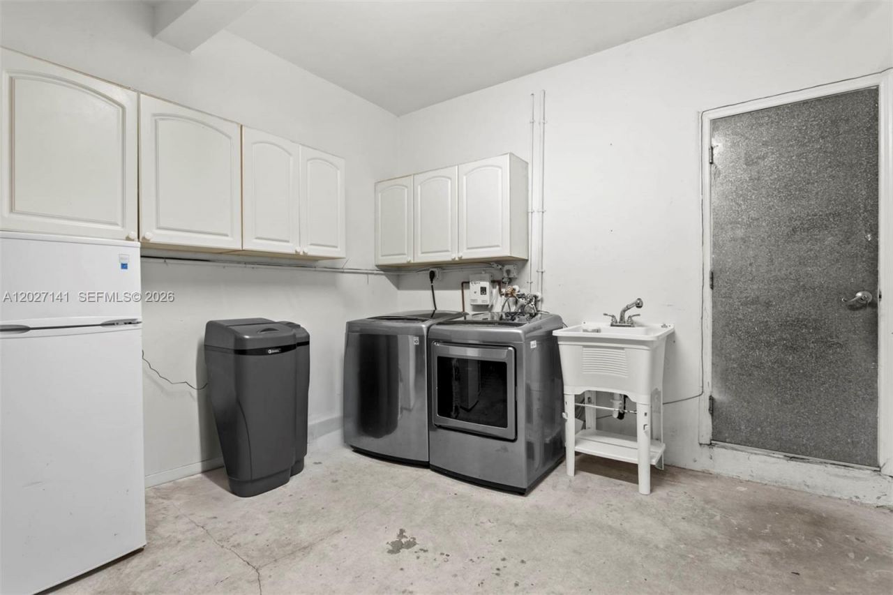 3062 Matilda St , Unit 2, Miami, FL 33133 Photo