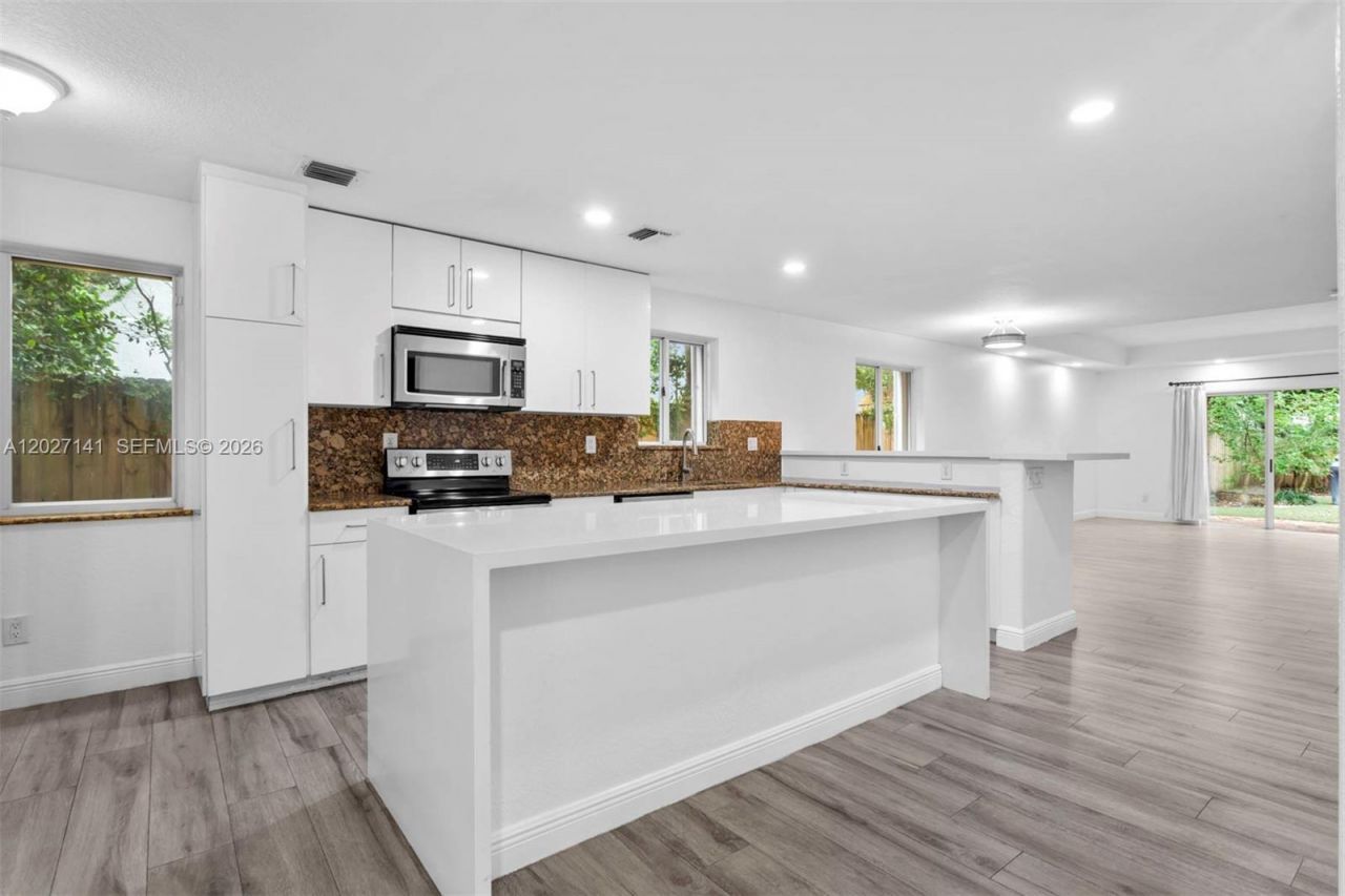 3062 Matilda St , Unit 2, Miami, FL 33133 Photo