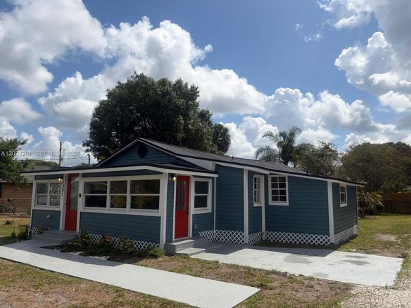 2331 Randall St , Sanford, FL 32771