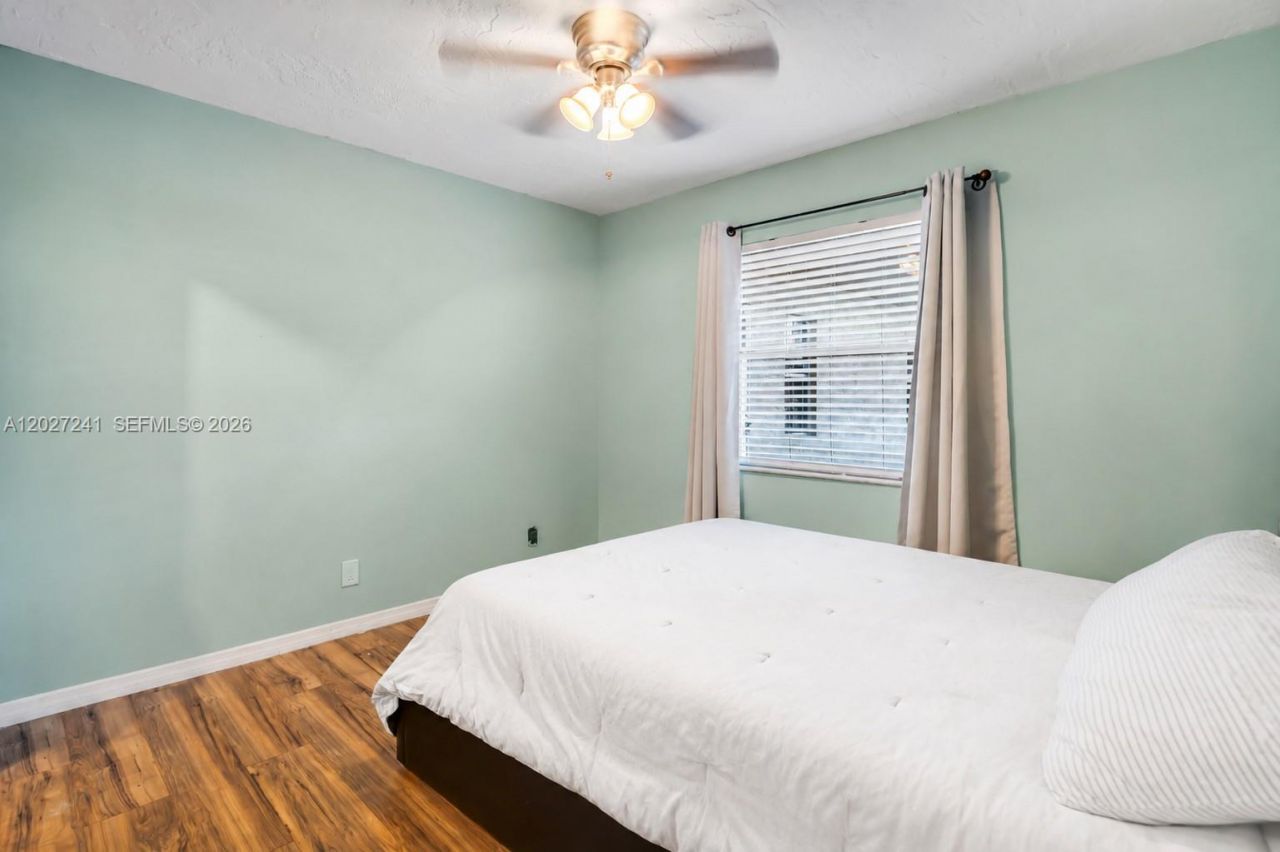 2831 Somerset Dr , Unit 311, Lauderdale Lakes, FL 33311 Photo