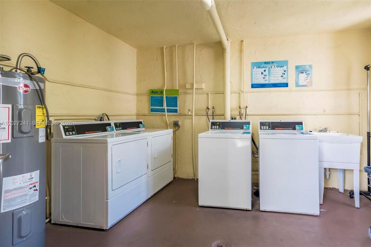 2831 Somerset Dr , Unit 311, Lauderdale Lakes, FL 33311 Photo