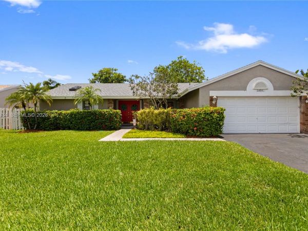14641 Kirsten Ct, Davie, FL 33325