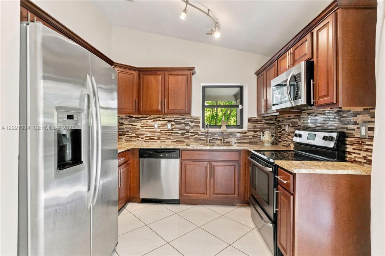 14641 Kirsten Ct, Davie, FL 33325 Photo