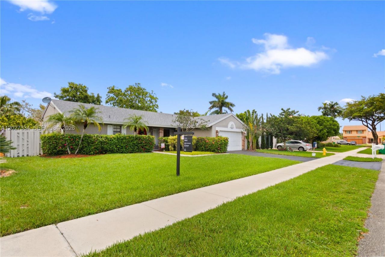 14641 Kirsten Ct, Davie, FL 33325 Photo