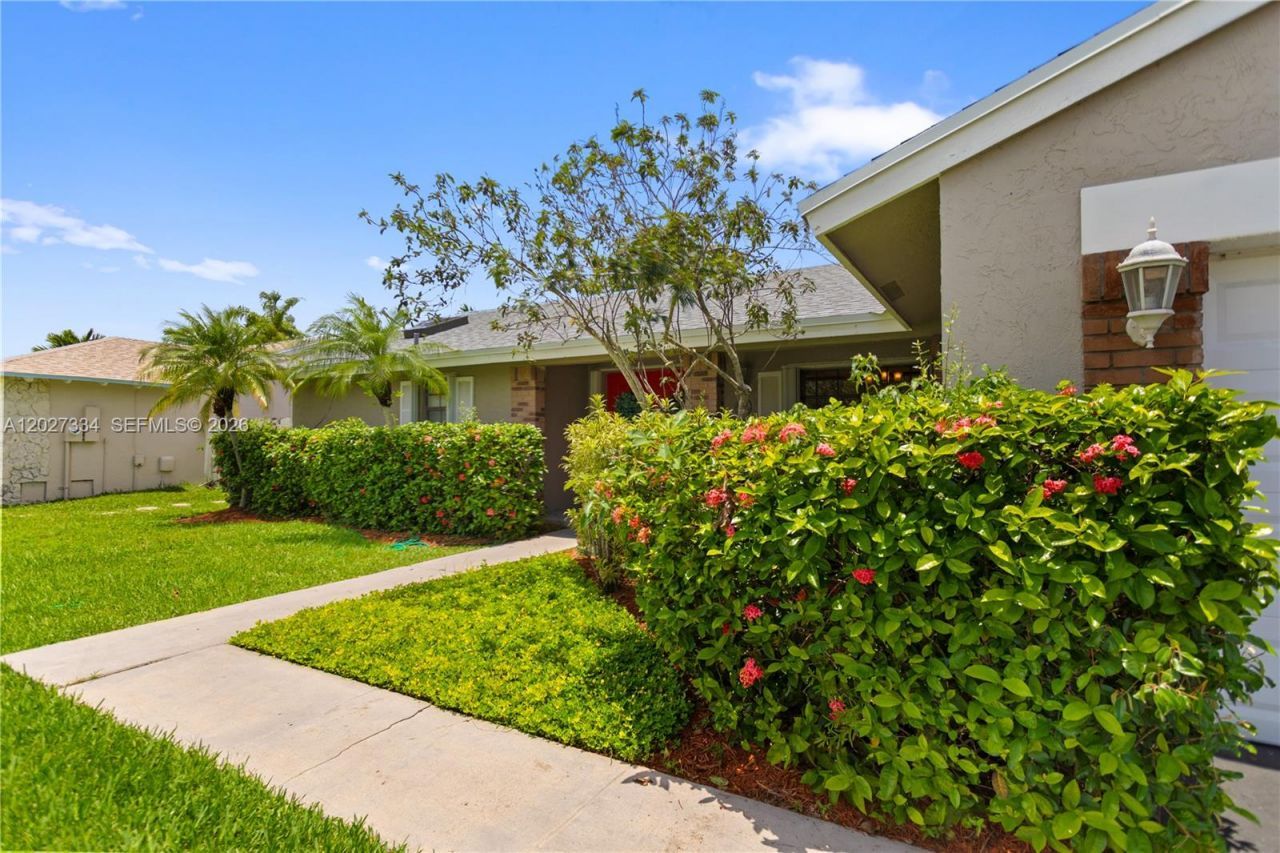 14641 Kirsten Ct, Davie, FL 33325 Photo