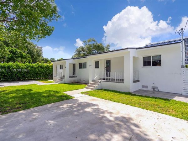 2814 SW 26th St , Unit 2810, Miami, FL 33133