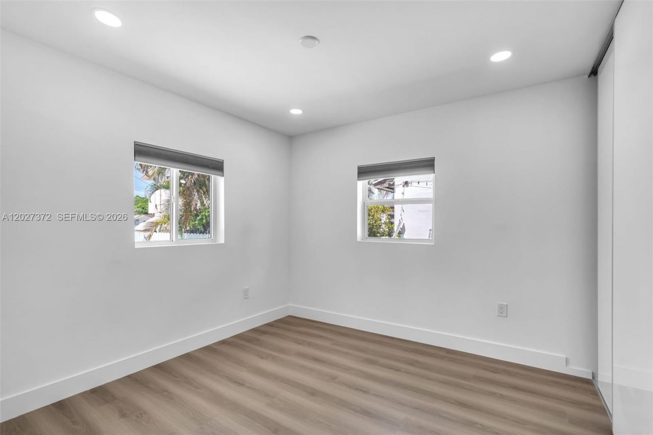 2814 SW 26th St, Unit 2814, Miami, FL 33133 Photo