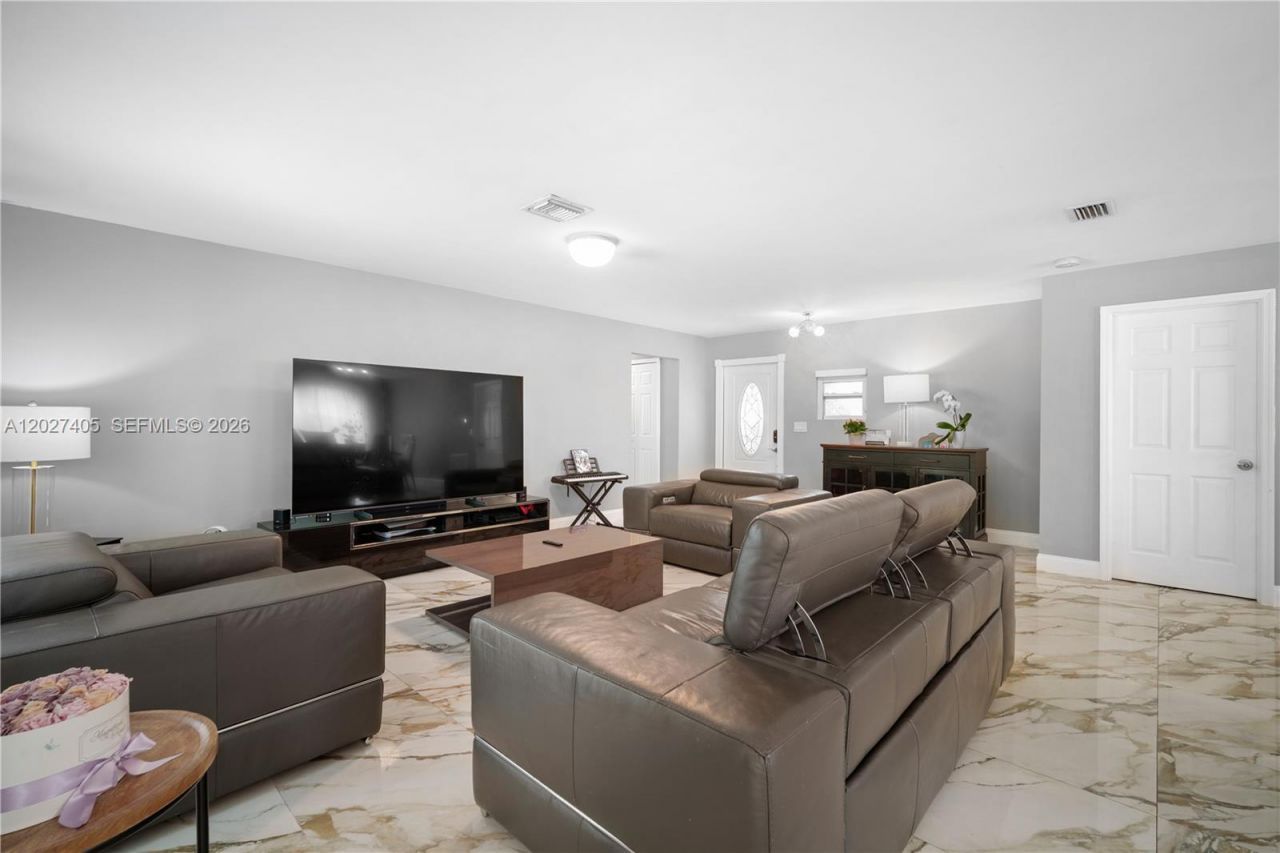 4180 NW 103rd Dr, Coral Springs, FL 33065 Photo