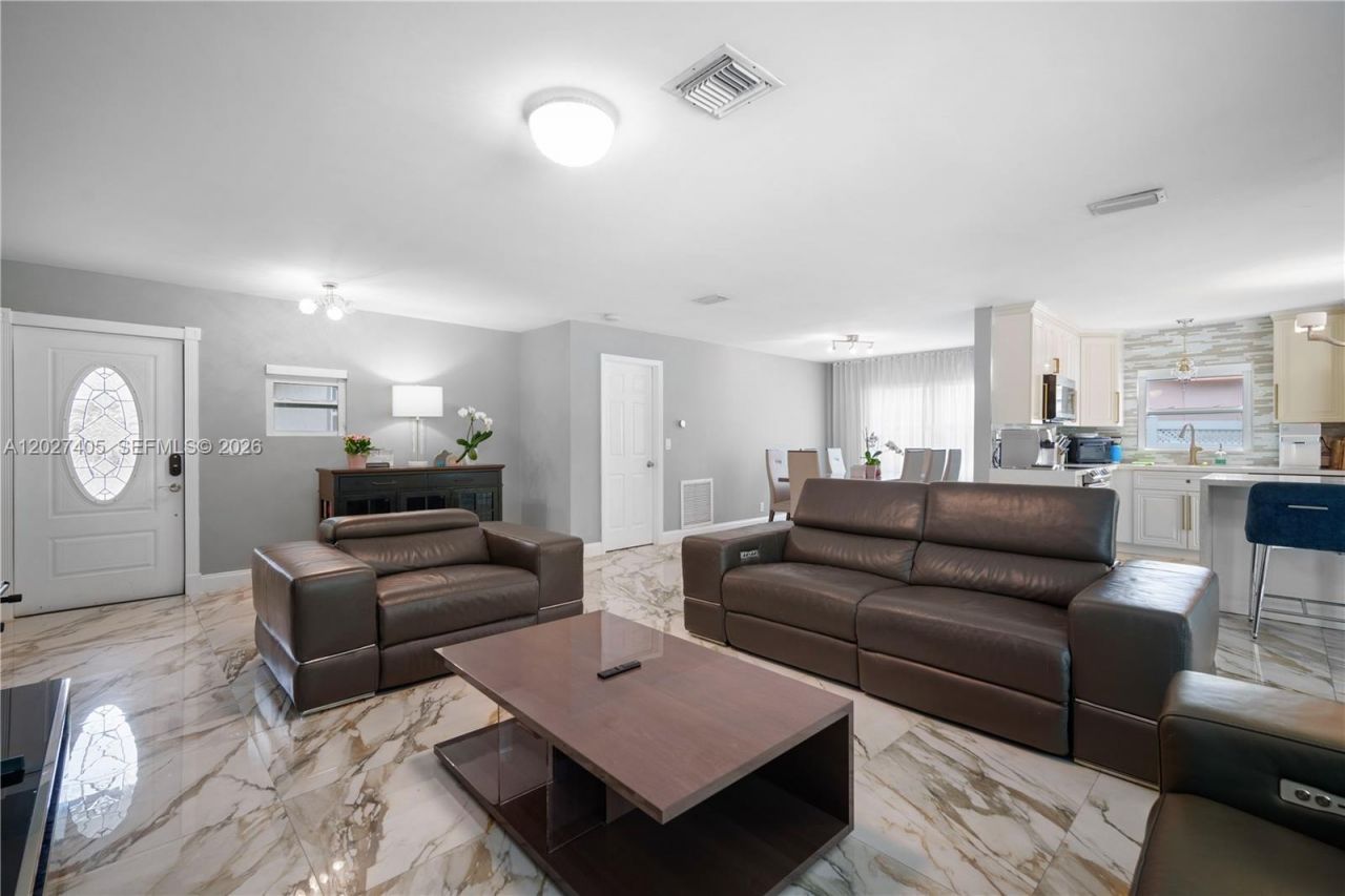 4180 NW 103rd Dr, Coral Springs, FL 33065 Photo