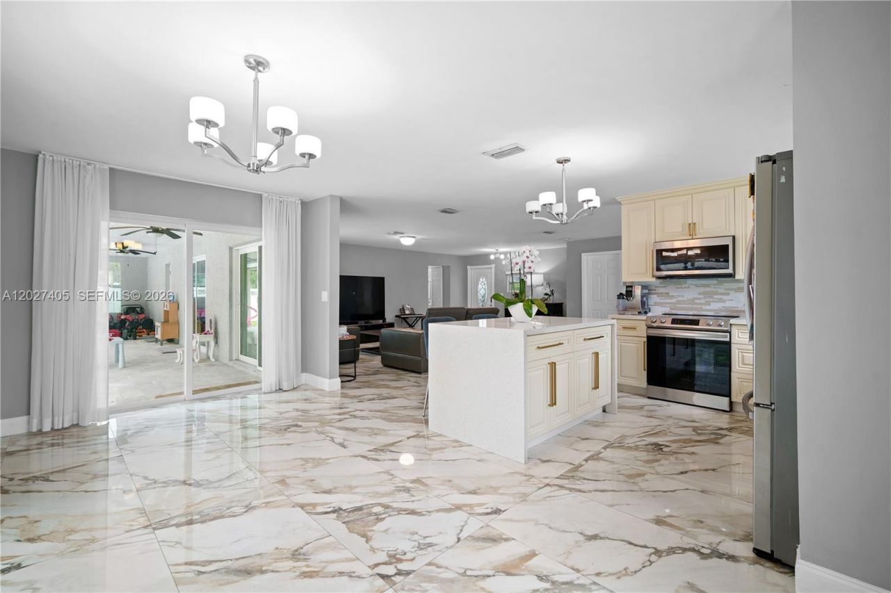 4180 NW 103rd Dr, Coral Springs, FL 33065 Photo