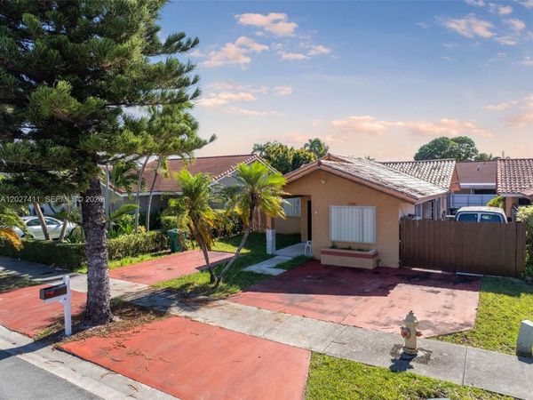 10724 SW 145th Ave , Miami, FL 33186
