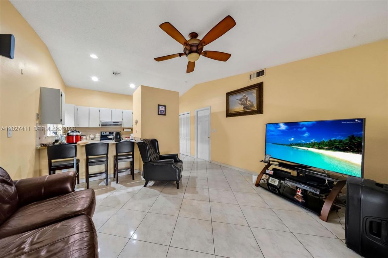 10724 SW 145th Ave, Miami, FL 33186 Photo