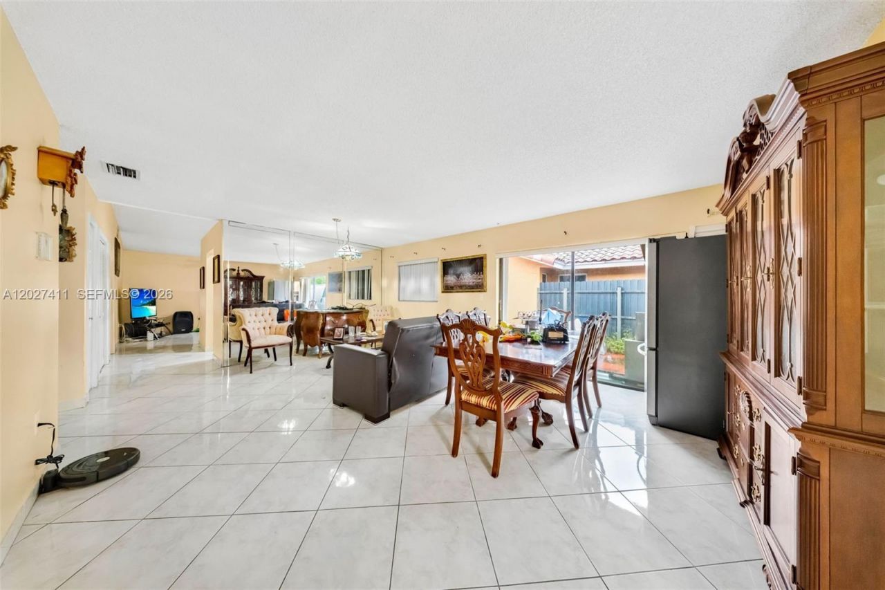 10724 SW 145th Ave, Miami, FL 33186 Photo