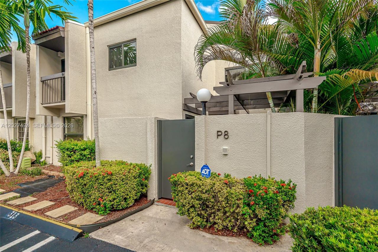 4700 SW 67th Ave, Unit P8, Miami, FL 33155 Photo