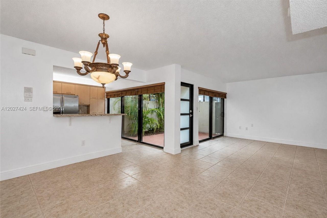 4700 SW 67th Ave, Unit P8, Miami, FL 33155 Photo