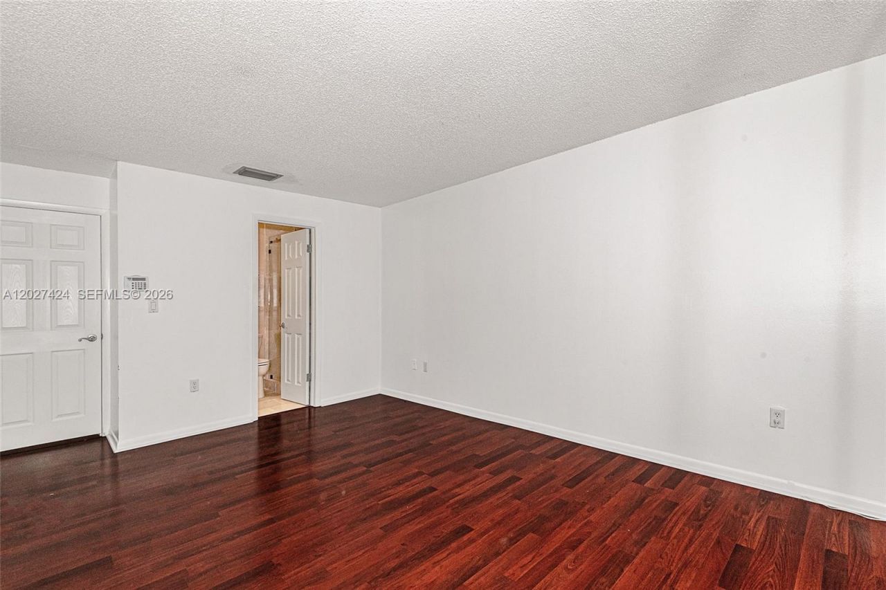 4700 SW 67th Ave, Unit P8, Miami, FL 33155 Photo