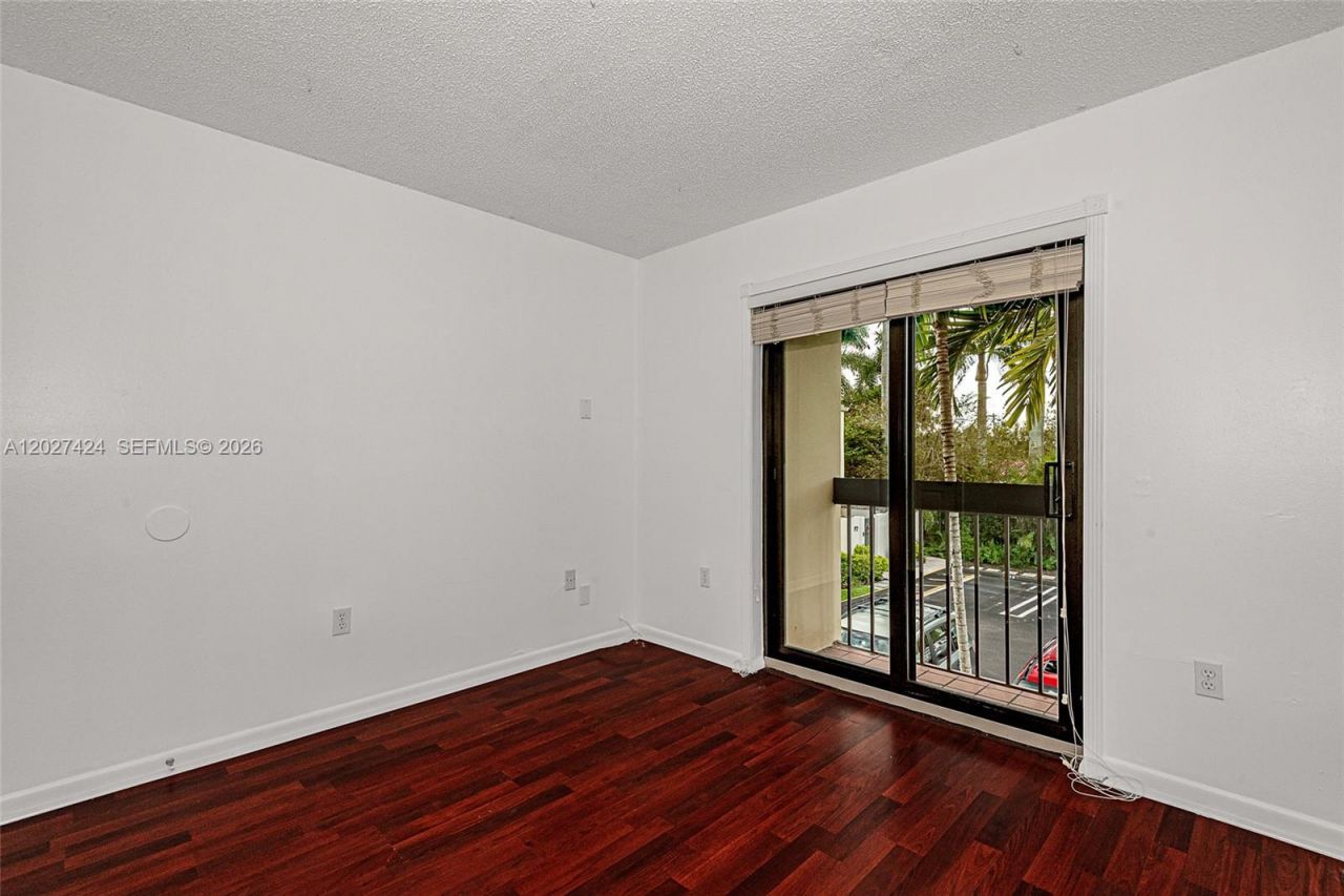 4700 SW 67th Ave, Unit P8, Miami, FL 33155 Photo