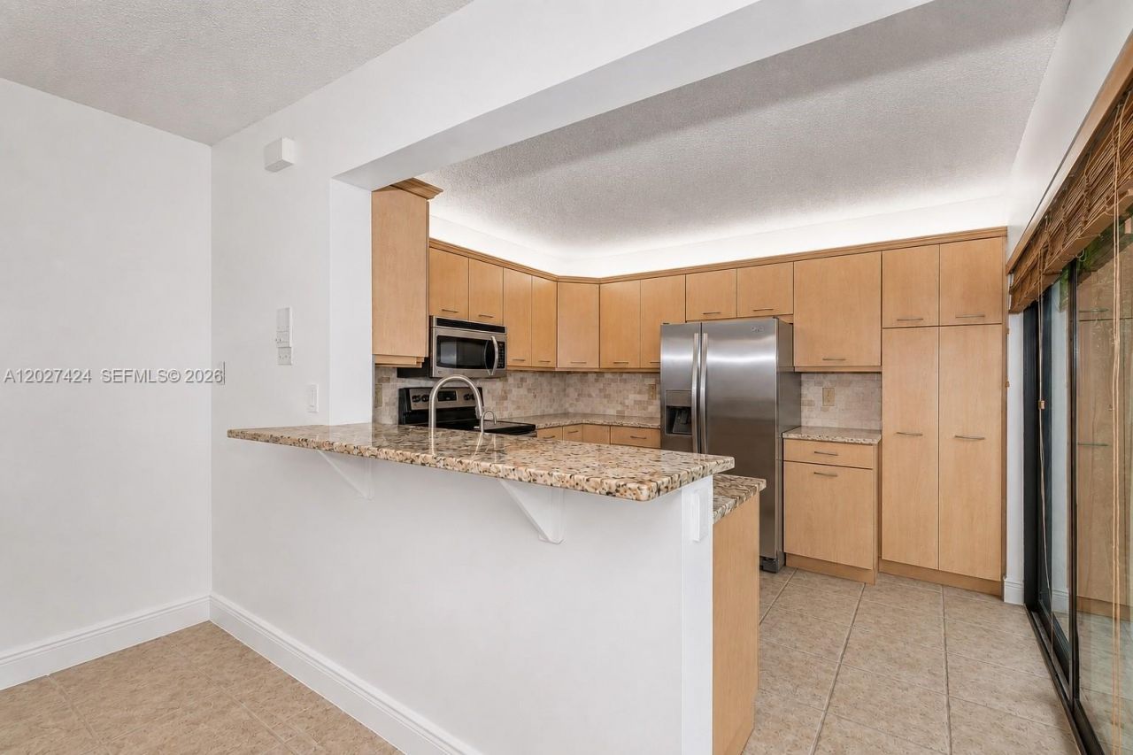 4700 SW 67th Ave, Unit P8, Miami, FL 33155 Photo