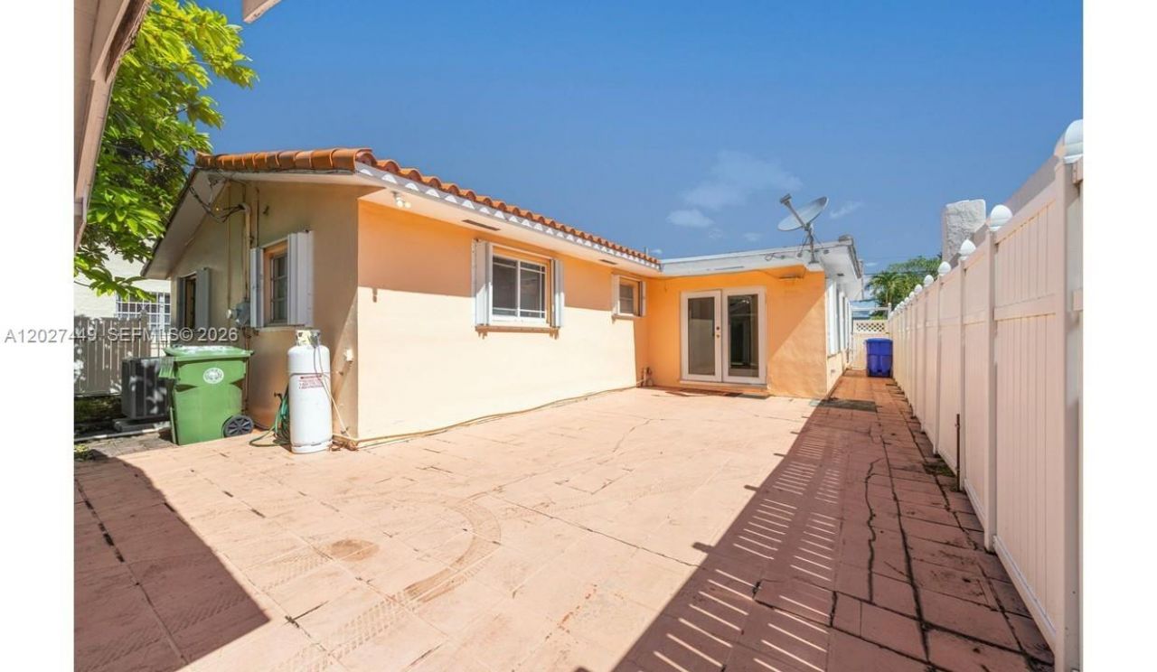 3062 SW 14th St, Miami, FL 33145 Photo