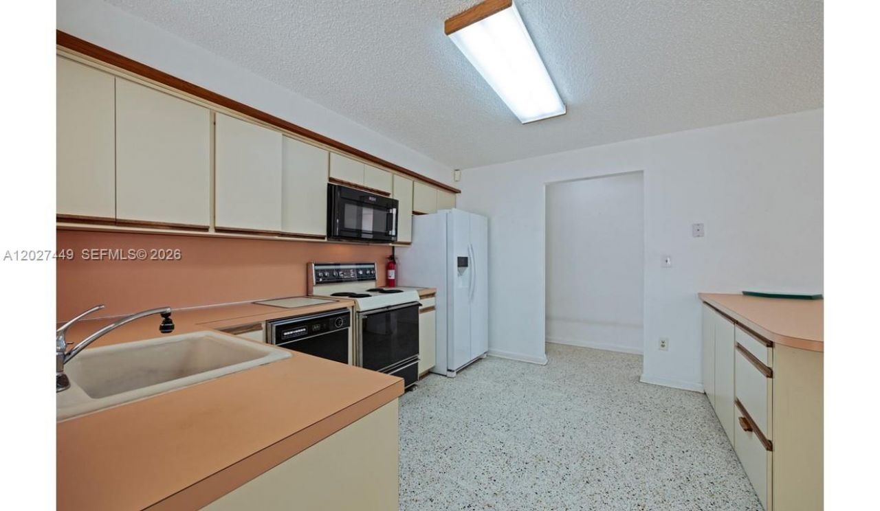 3062 SW 14th St, Miami, FL 33145 Photo