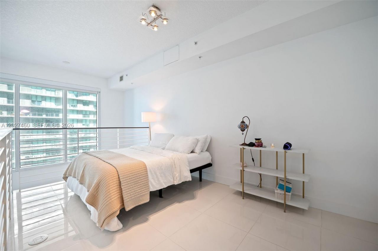 60 SW 13th St , Unit 4408, Miami, FL 33130 Photo