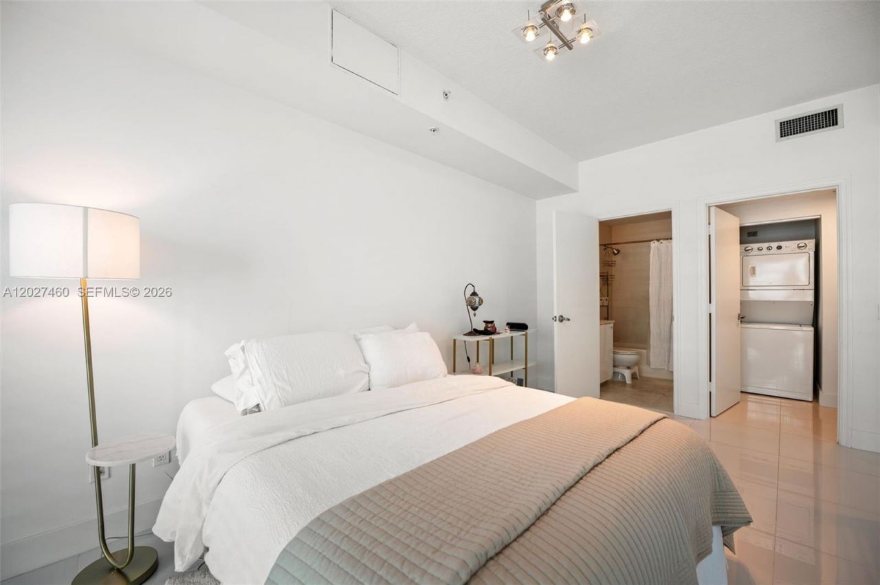 60 SW 13th St , Unit 4408, Miami, FL 33130 Photo