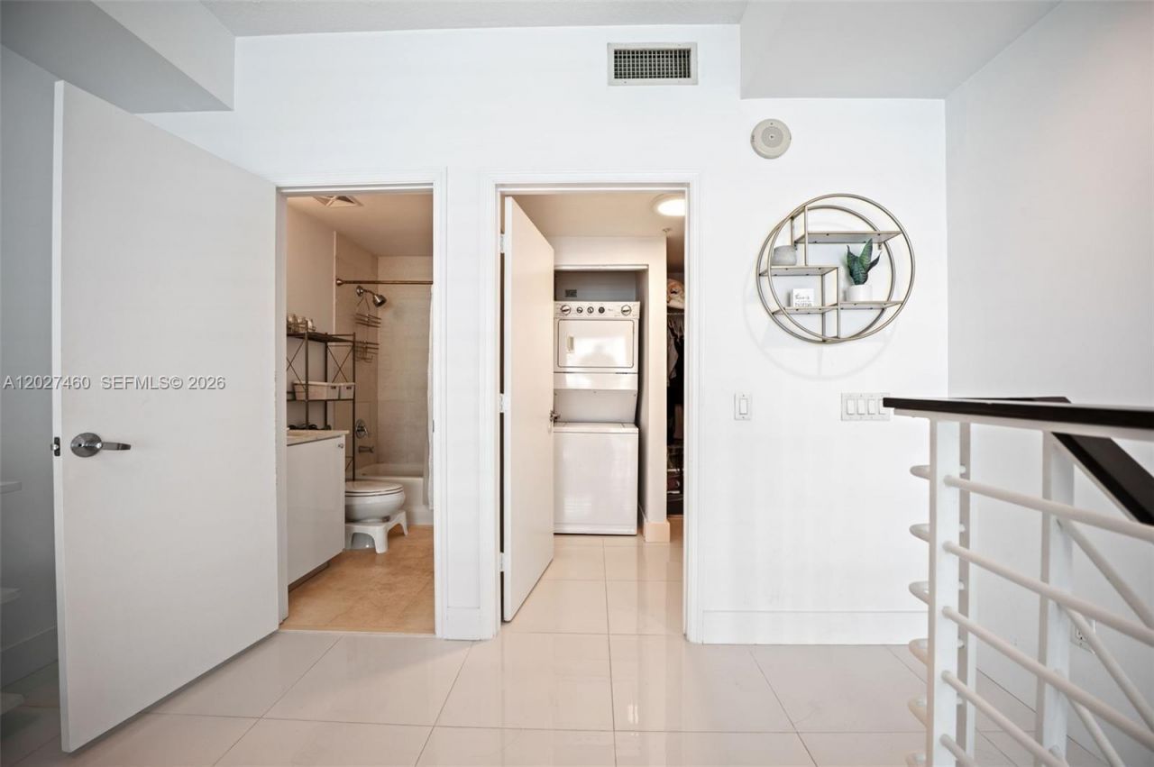 60 SW 13th St , Unit 4408, Miami, FL 33130 Photo