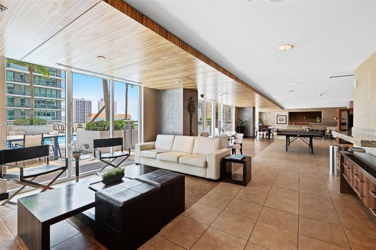 60 SW 13th St , Unit 4408, Miami, FL 33130 Photo